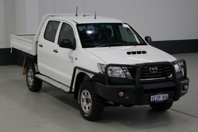 2013 TOYOTA HILUX SR (4x4) KUN26R MY12