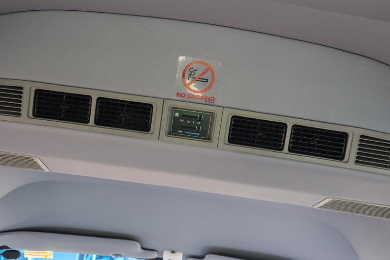 2003 TOYOTA HIACE COMMUTER RZH125R
