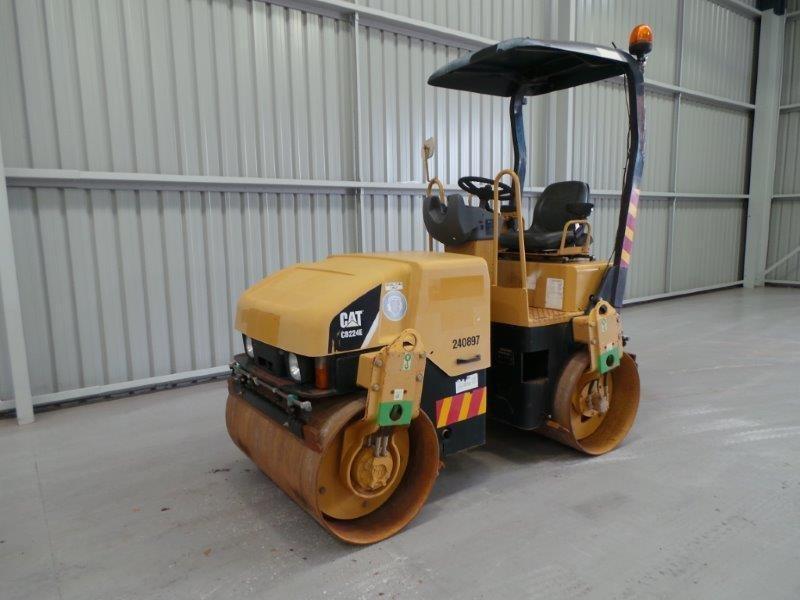 CATERPILLAR CB-224E
