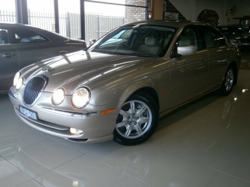 2000 JAGUAR S TYPE V8 SE