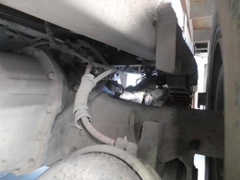 1990 FORD L8000