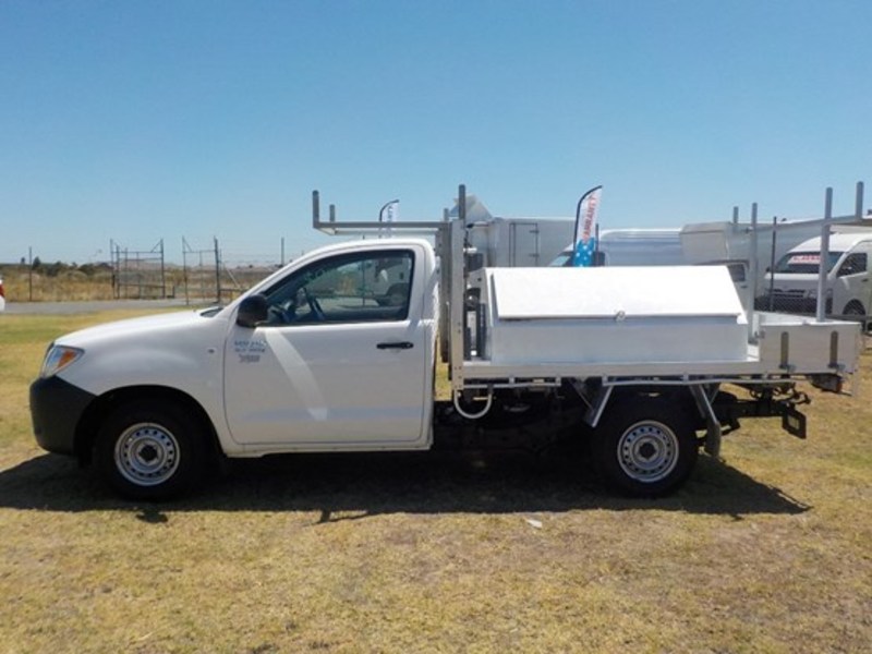 2006 TOYOTA HILUX WORKMATE TGN16R