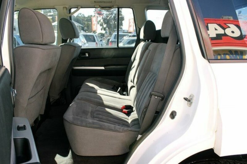 2011 NISSAN PATROL ST (4x4) GU VII