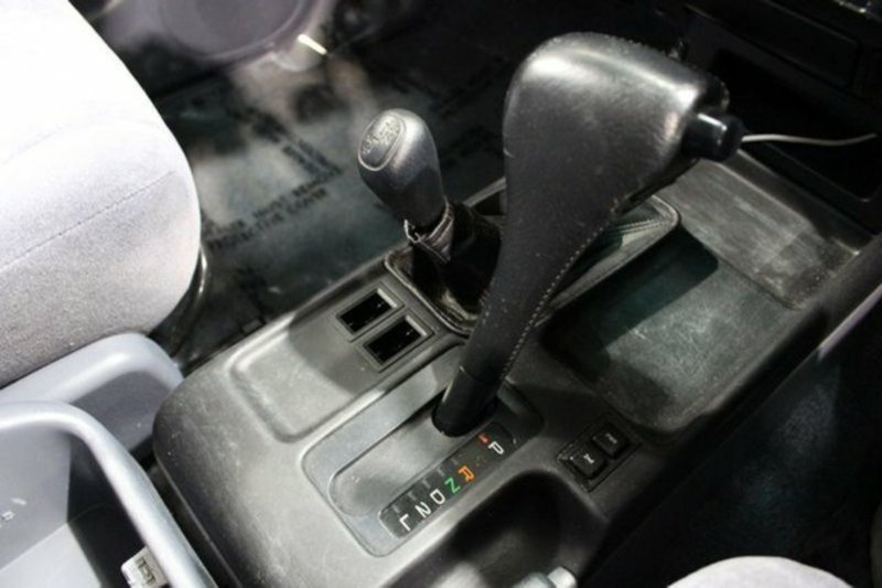 2002 TOYOTA LANDCRUISER PRADO ADVANTAGE (4x4) VZJ95R