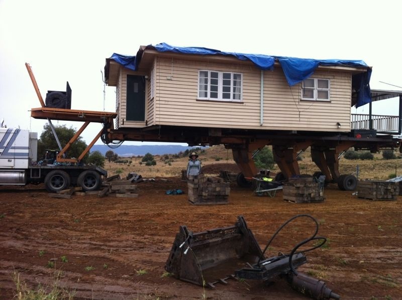 TRT HYDRAULIC HOUSE TRAILER