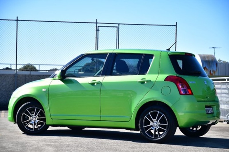2010 SUZUKI SWIFT GLX RS415