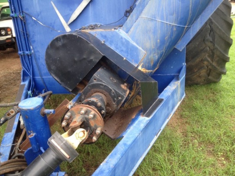 Custom 18T Harvester chaser bin