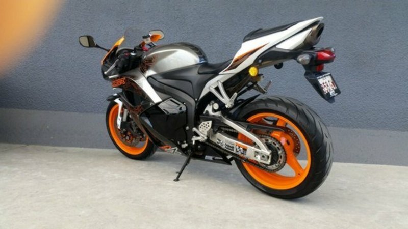 2011 HONDA CBR600RR
