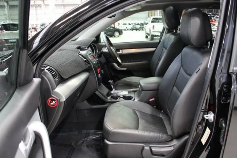 2011 KIA SORENTO PLATINUM (4x4) XM MY11