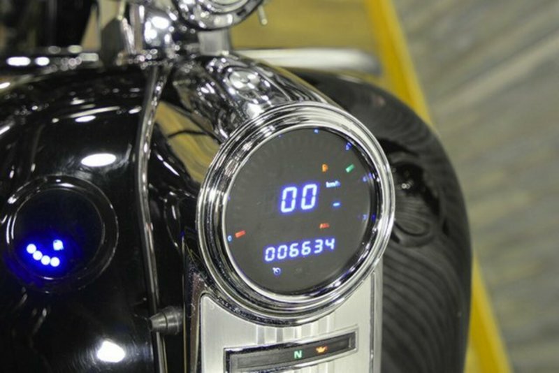 2011 HARLEY-DAVIDSON 1700CC FLHR ROAD KING MY11