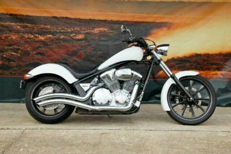 2011 HONDA VT1300CX ROAD