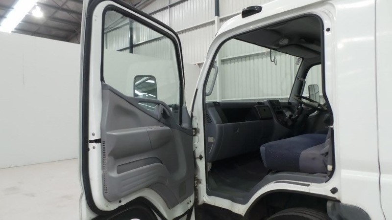 2006 FUSO Canter Canter Truck