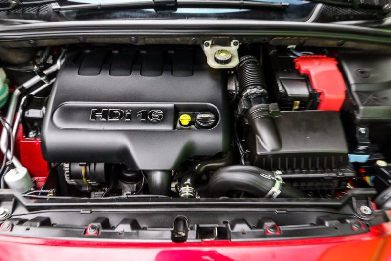 2008 PEUGEOT 308 XS HDi T7