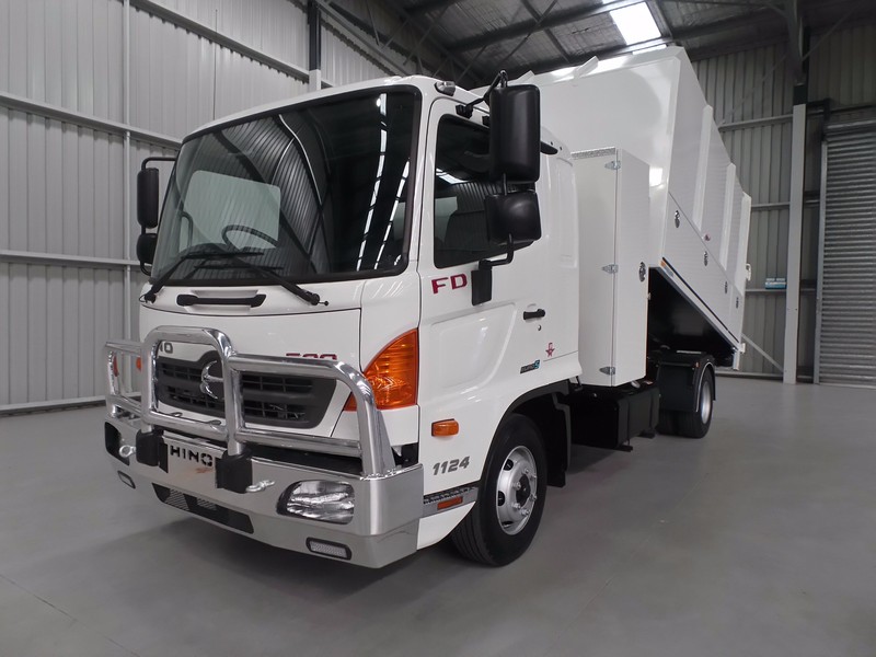2016 HINO FD 1124-500 Series FD 1124-500 Series Truck