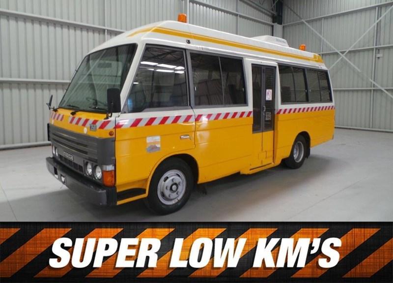1992 MAZDA T3500 BUS
