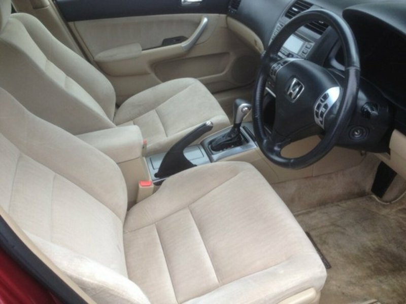 2004 HONDA ACCORD EURO