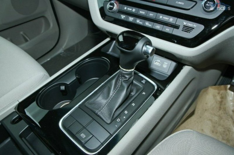 2015 KIA CARNIVAL SI YP MY15