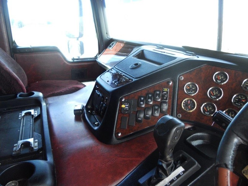 2010 KENWORTH K108 Aerodyne K108 Truck