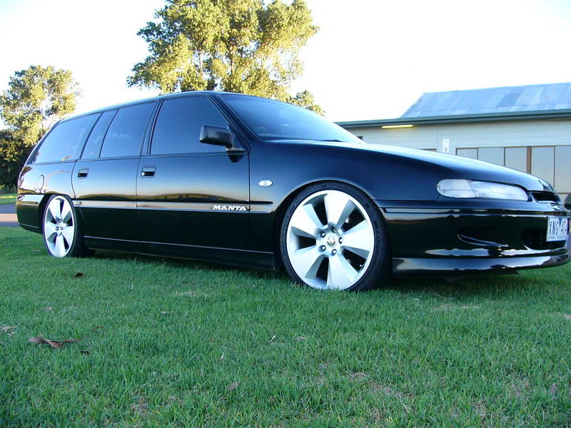 1996 HSV MANTA VS