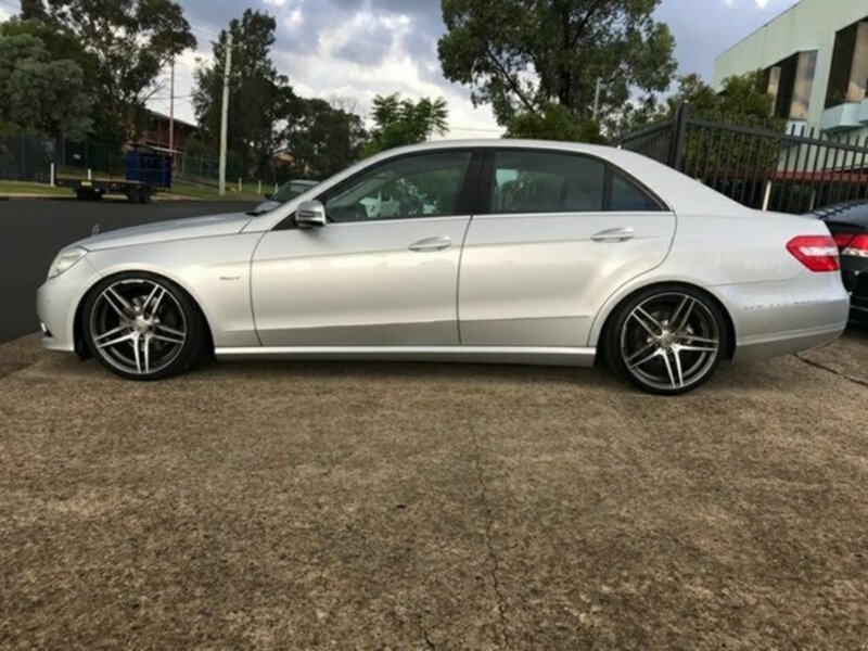 2010 MERCEDES-BENZ E250 CDI W212 BlueEFFICIENCY Avantgarde Sedan 4dr Spts Auto 5sp 2.1DT