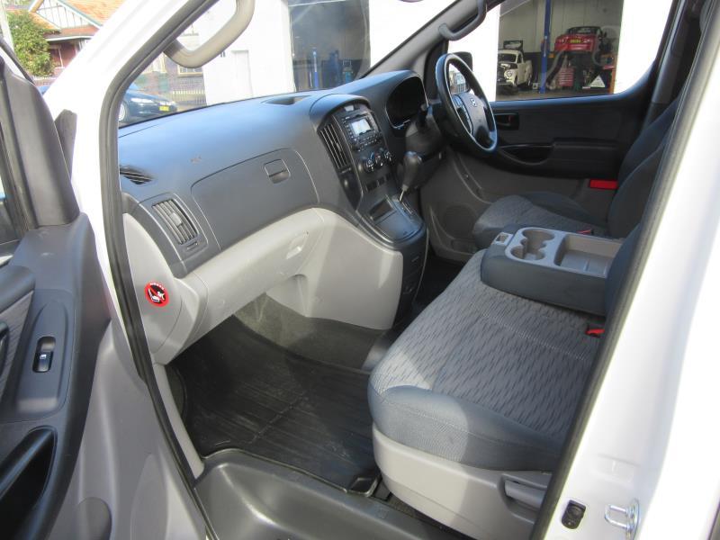 2012 HYUNDAI iLOAD TQ2-V MY12