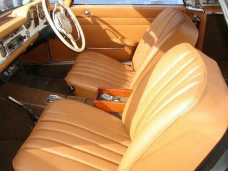 1967 MERCEDES-BENZ 250SL SL PAGODA