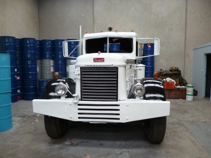 1946 PETERBILT 280