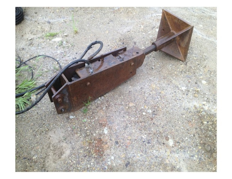 Airman Mini Excavator & Trailer + rock hammer and other attachments