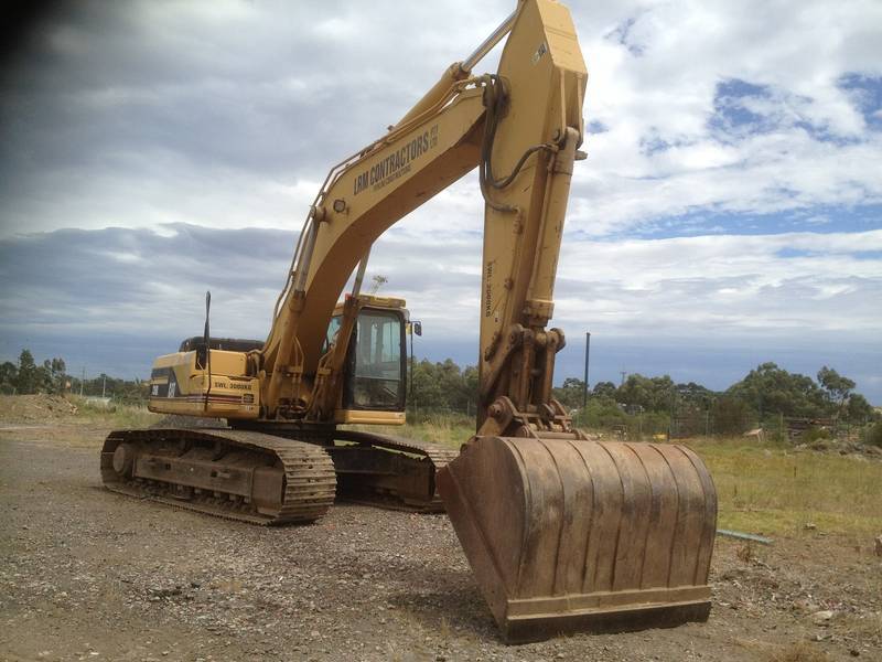 2001 CATERPILLER EXCAVATOR 330BL