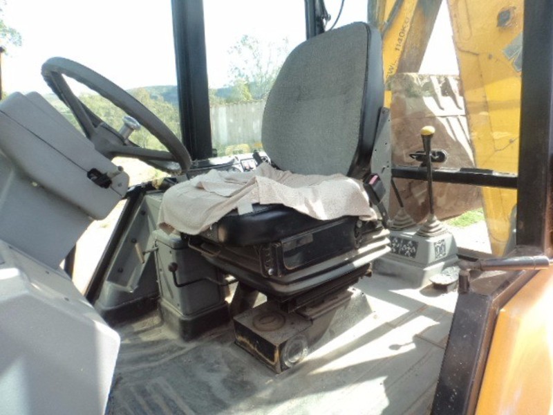 1985 MASSEY FERGUSON MF860 MF860 Loader