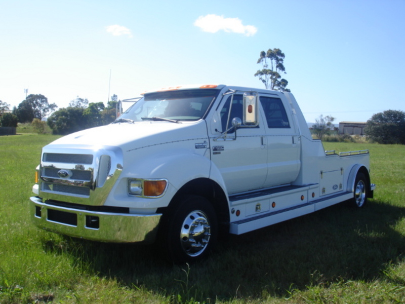 2004 FORD F650 XLT