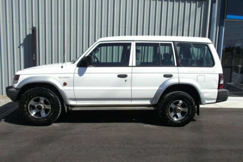 1999 MITSUBISHI PAJERO GLX ESCAPE (4x4) NL
