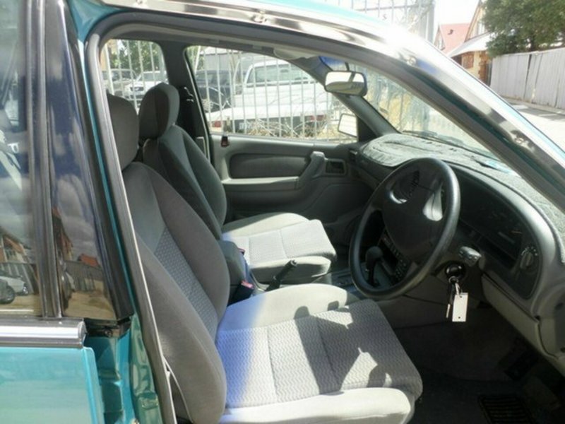 1993 HOLDEN COMMODORE Berlina VR