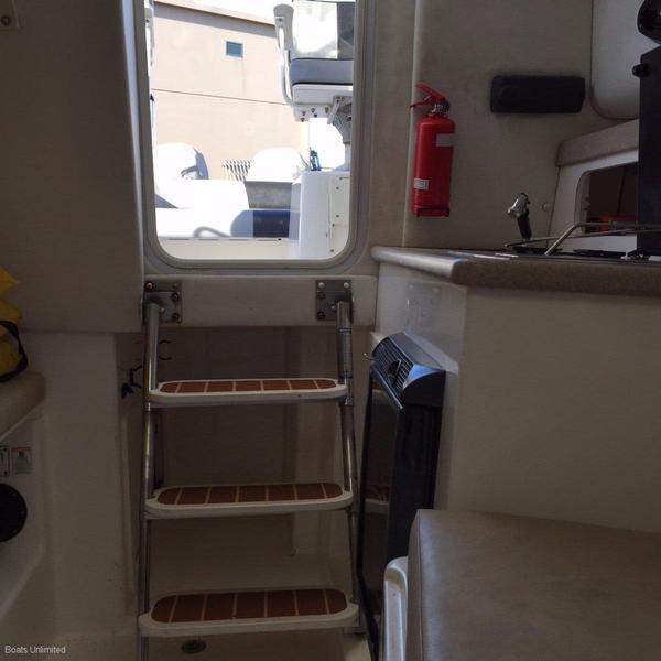 Century 2400 WALK AROUND BIG VOLUME BOAT GREAT FISHING N FAMILY