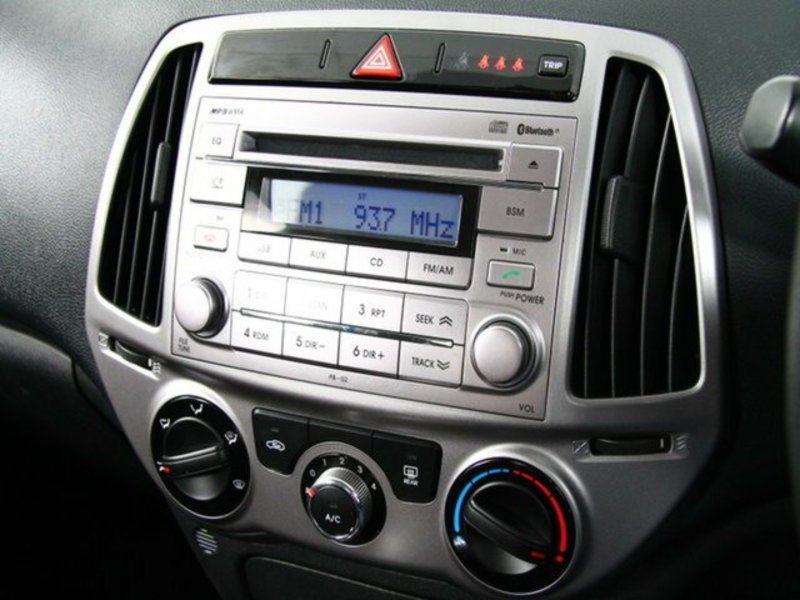 2015 HYUNDAI i20 ACTIVE PB MY14