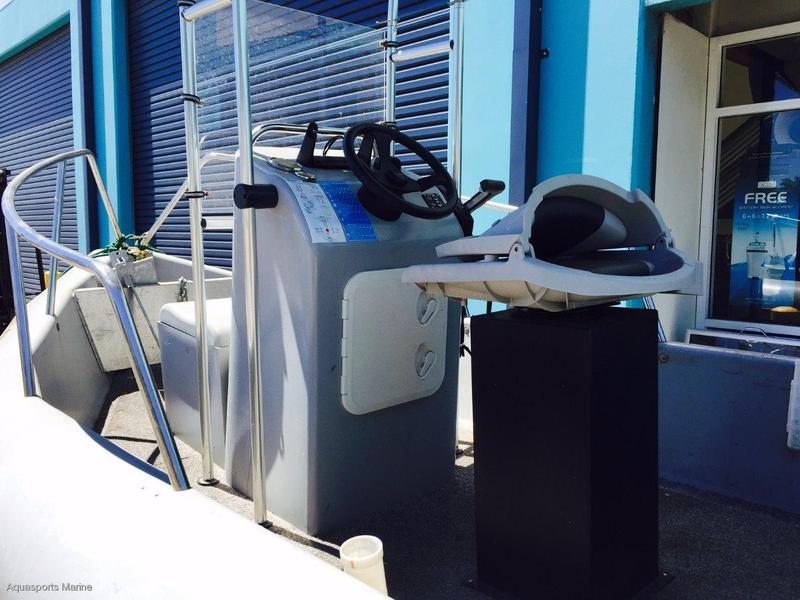 Plaka 4.6m Centre Console