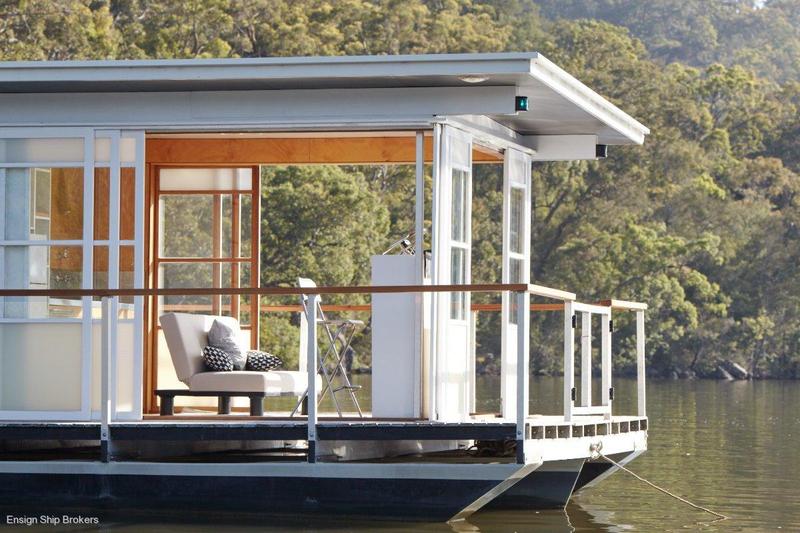 Arkiboat Houseboat