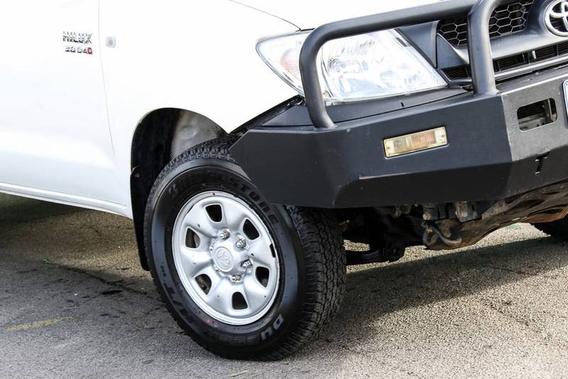 2010 TOYOTA HILUX SR (4x4) KUN26R 09 UPGRADE