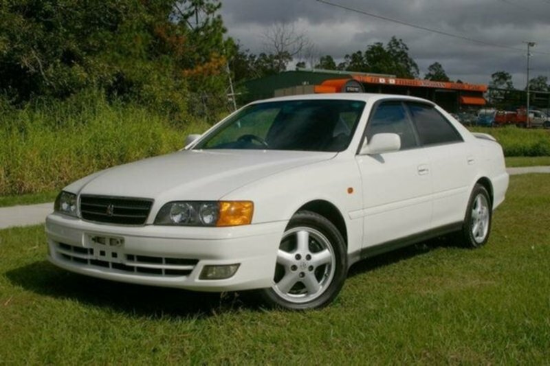 2001 TOYOTA CHASER TOURER V
