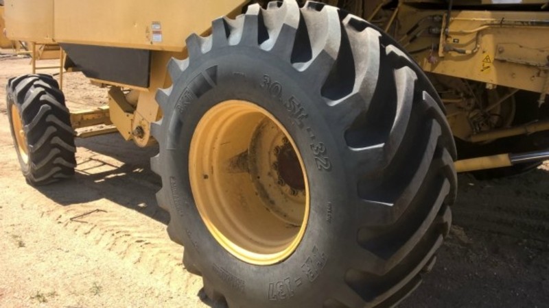1999 NEW HOLLAND TX68 Plus TX68 Plus HarvesterHeader