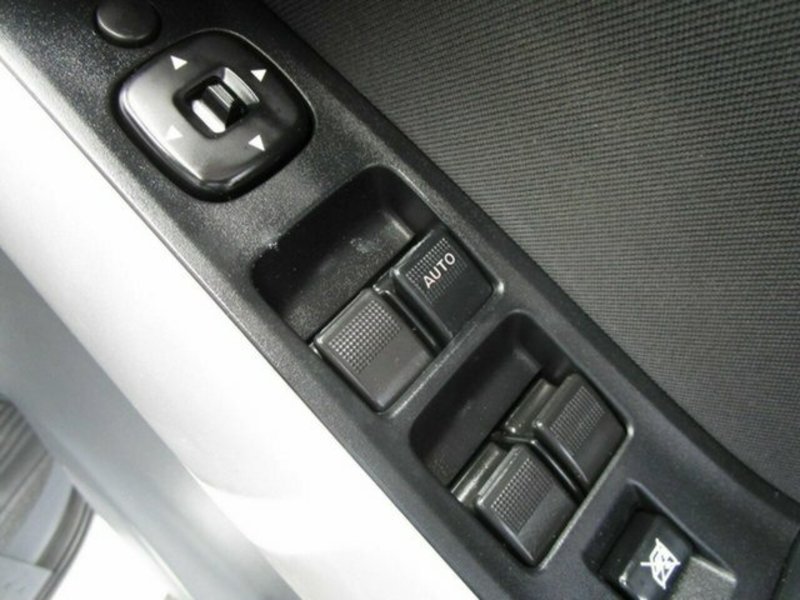2012 MAZDA BT-50 XT (4x2)