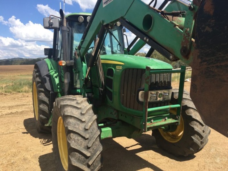 JOHN DEERE 6530 Tractor
