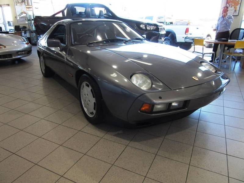 1986 PORSCHE 928 S