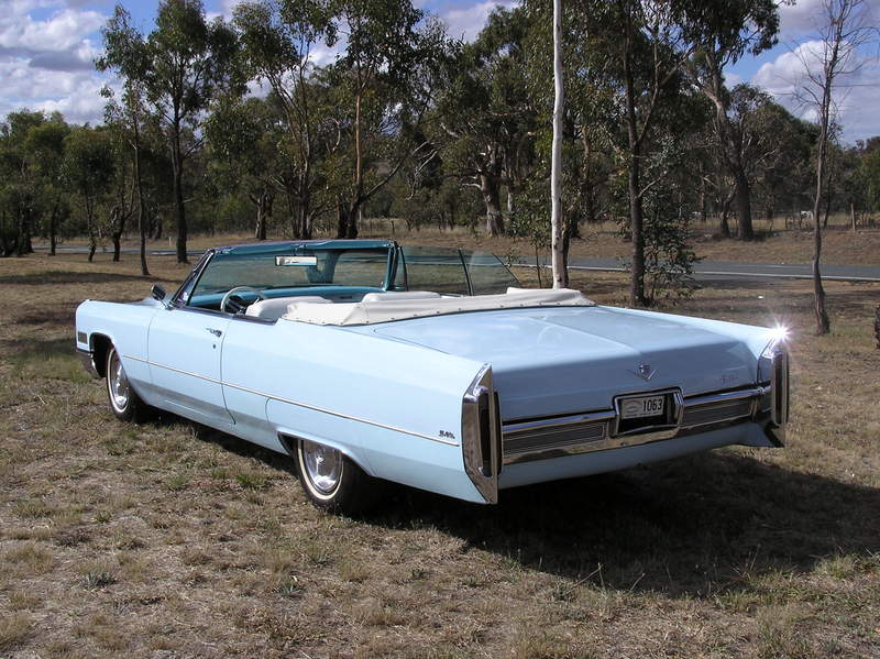 1966 CADILLAC COUPE DE VILLE 683