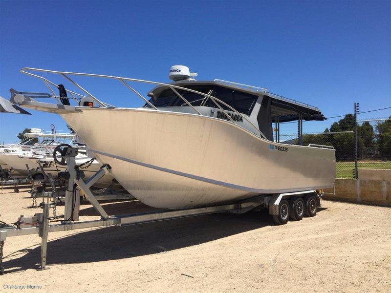 Genesis 9.5M Enclosed Hardtop inc Trailer