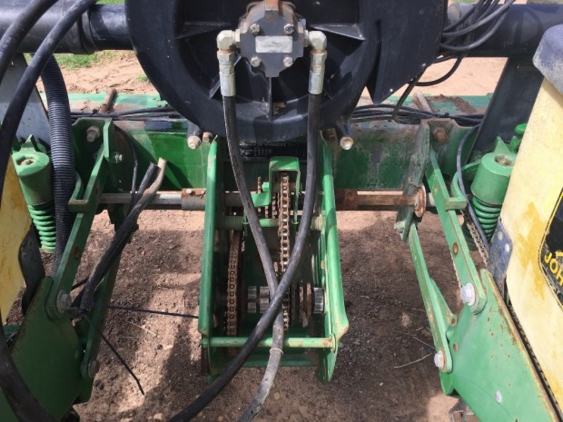 JOHN DEERE 1700 Planters