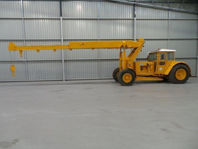 CHAMBERLAIN 8 TON YARD CRANE