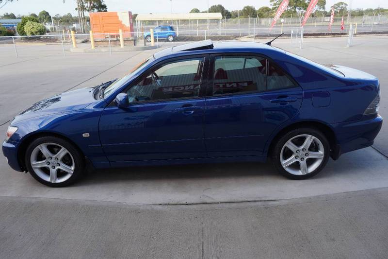 2001 LEXUS IS200 SPORTS LUXURY GXE10R