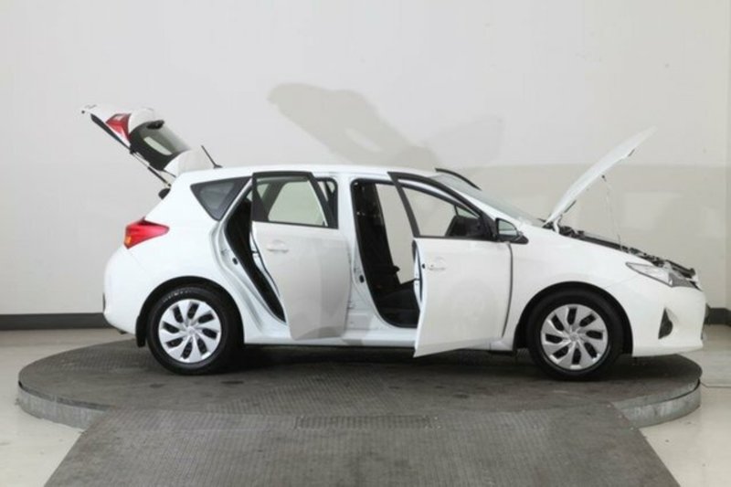 2013 TOYOTA COROLLA ASCENT ZRE182R