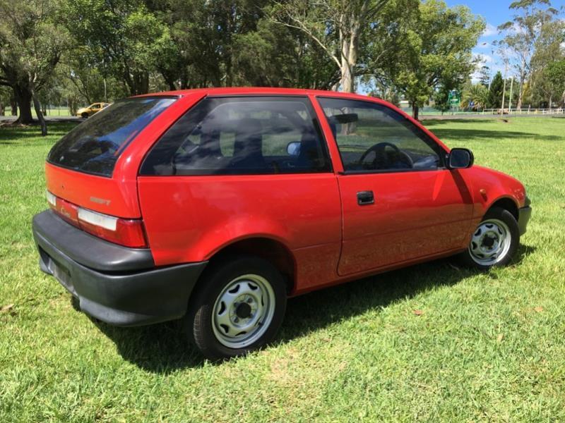 1995 SUZUKI SWIFT CINO